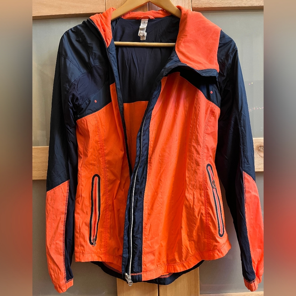 Lululemon Run Jacket Orange Crush Inkwell Navy Reflective Hood Sz 6 RARE